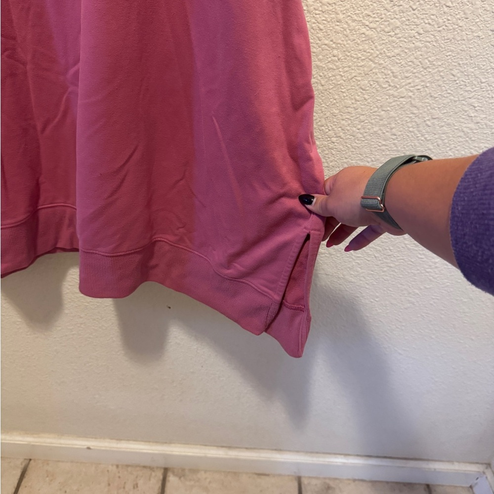 Terra & Sky Women's Mauve Sweatshirt - Picture 4 of 5